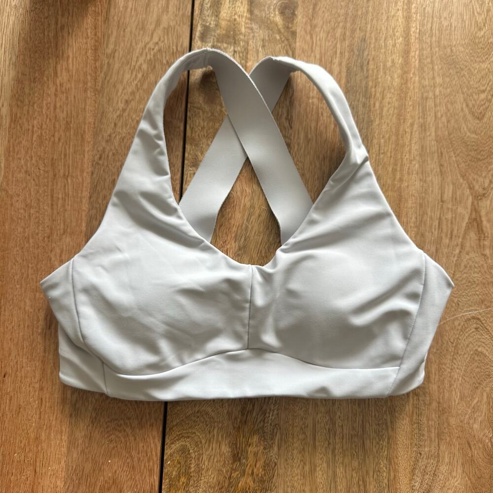 Athleta (XS) Off White High Impact Crossback Sports Bra Hook & Eye Back Closure